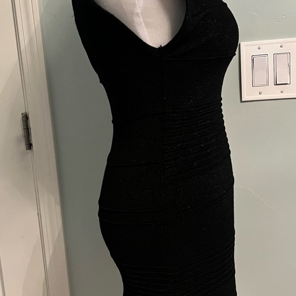 Simmering black dress in sauce S/P - Picture 4 of 10